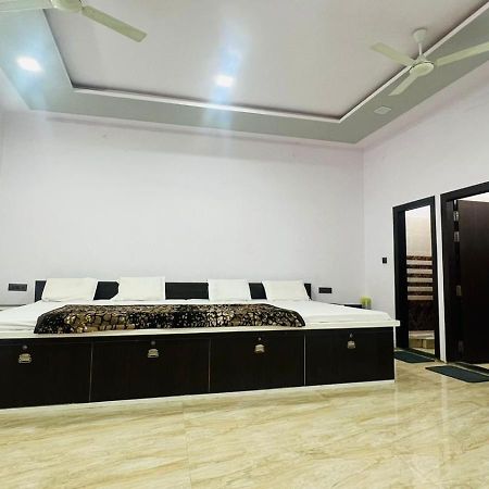 Hotel Rudra Residency Near Railway Station 마투라 외부 사진