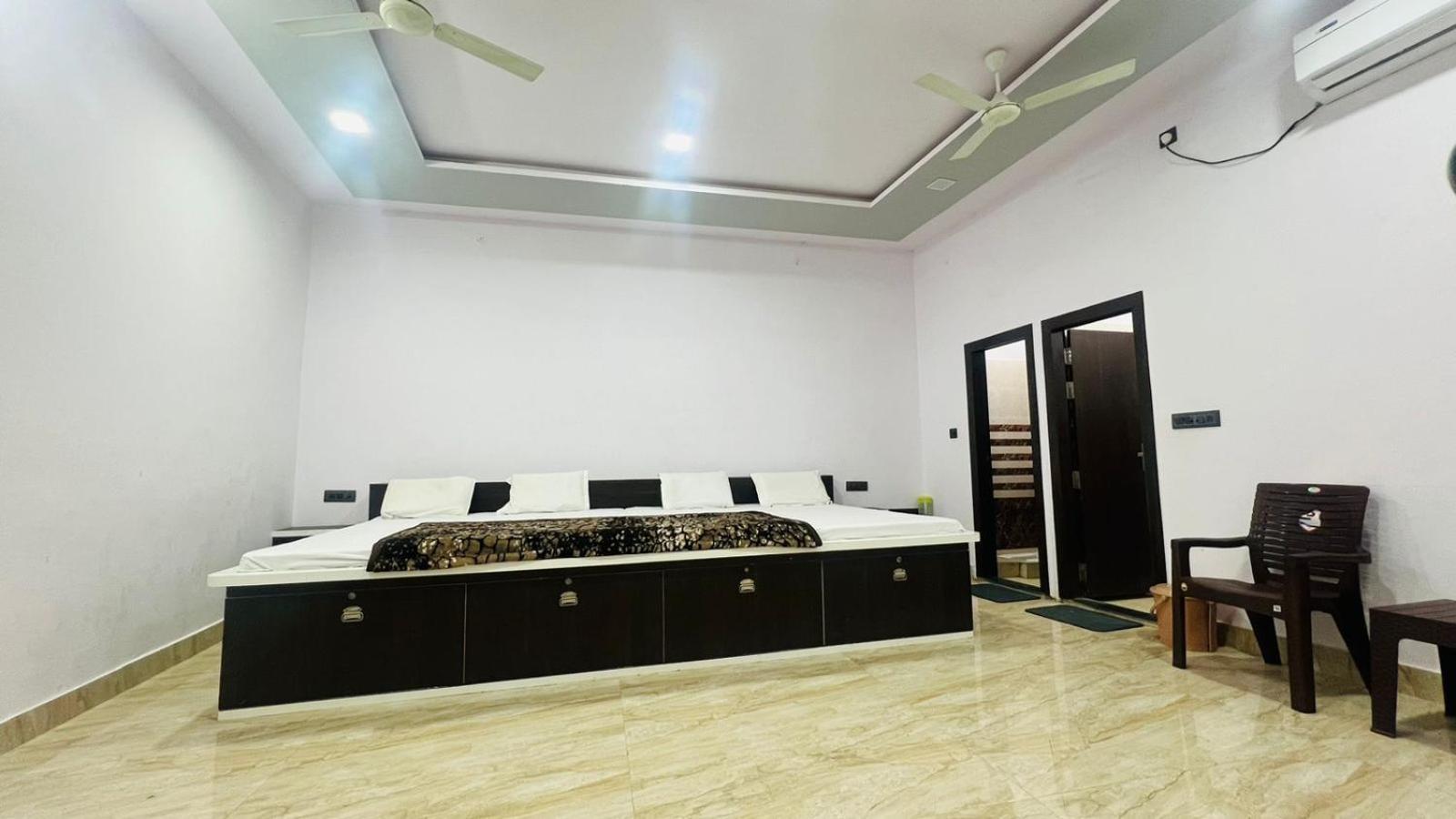 Hotel Rudra Residency Near Railway Station 마투라 외부 사진
