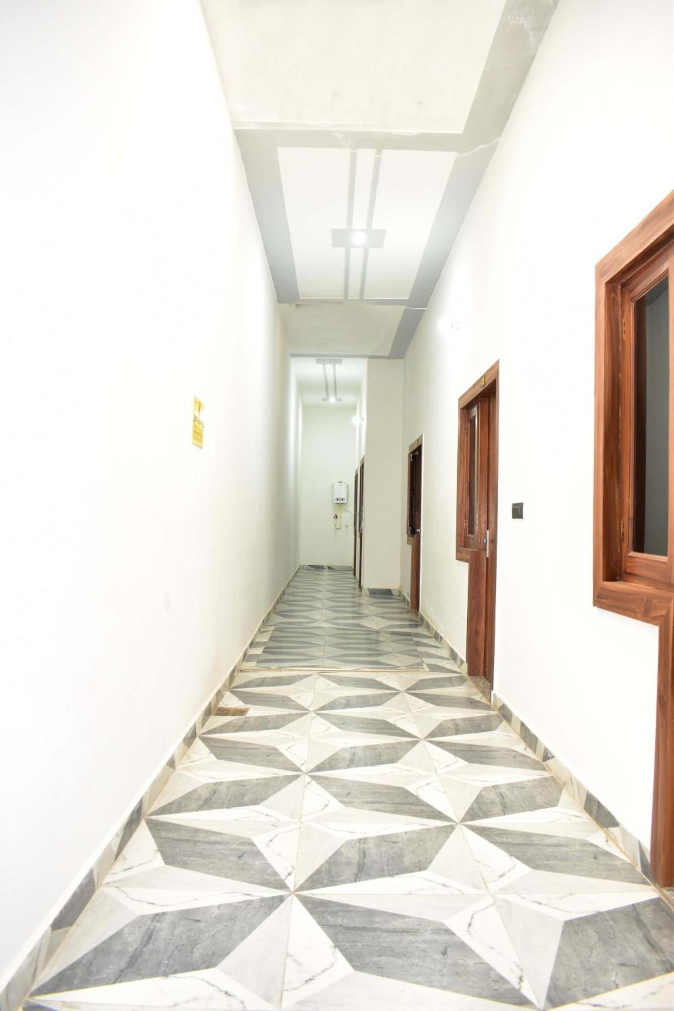 Hotel Rudra Residency Near Railway Station 마투라 외부 사진